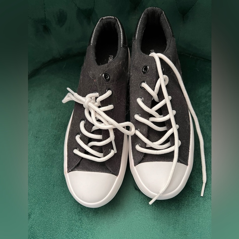 NWOT FOREVER 21 Platform Shoes